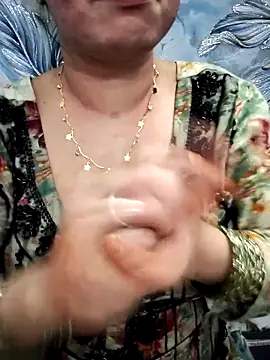 Snapshot of Haniya-143 chatting on February 2026 12:26:02 AM Haniya-143 online show from February 2026 12:26:02 AM