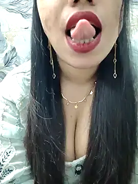 Snapshot of Haniya-143 chatting on March 2026 01:09:01 AM Haniya-143 online show from March 2026 01:09:01 AM