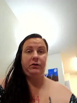 PeakabumPromo online show from November 2025 09:37:02 PM