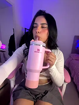 Emily-14 online show from September 2025 02:35:01 AM