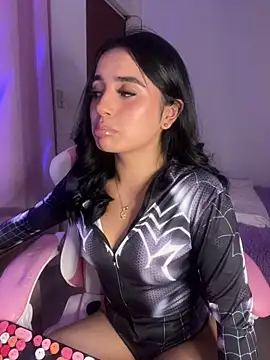 Emily-14 online show from February 2026 04:29:02 AM