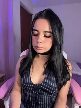 Emily-14 online show from February 2026 04:52:01 AM