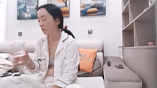 sasa-loves online show from October 2025 06:47:01 AM