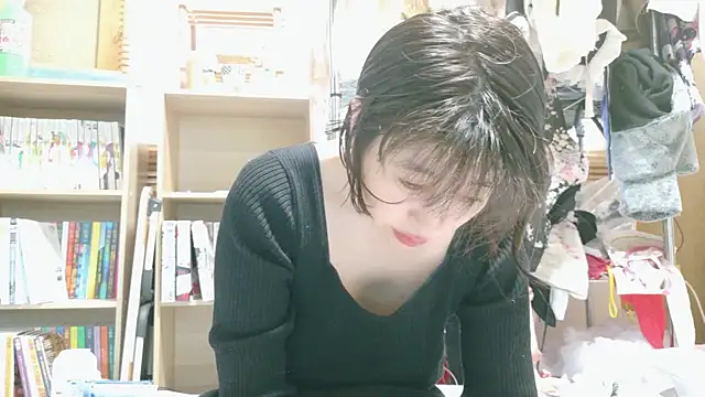 Snapshot of morikawa_sayaka chatting on October 2025 11:46:01 PM morikawa sayaka online show from October 2025 11:46:01 PM