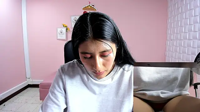 CarlaAlvez online show from January 2025 06:28:01 PM