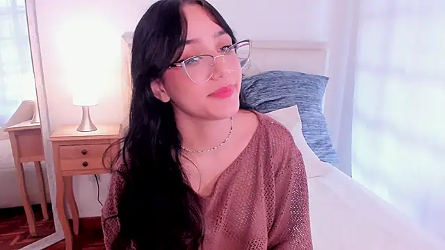 Snapshot of jaade_evergreen chatting on December 2024 03:48:01 PM jaade evergreen online show from December 2024 03:48:01 PM