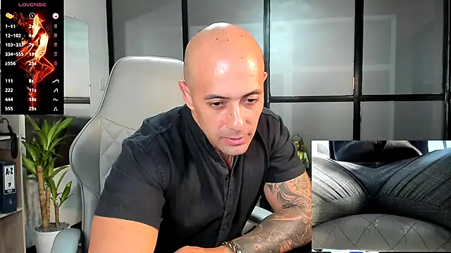 ryan master  online show from December 2024 10:03:01 PM