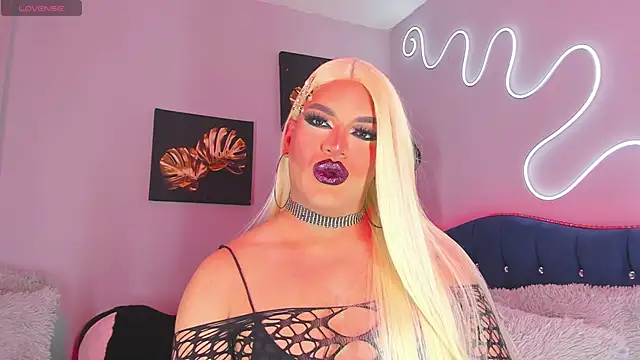 Snapshot of Missisabella_ chatting on September 2025 12:44:01 AM Missisabella online show from September 2025 12:44:01 AM