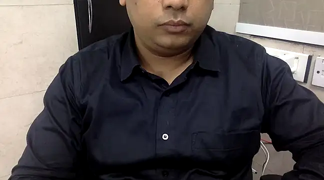 simpleguy1011 online show from December 2024 03:55:02 PM