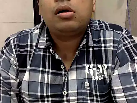 simpleguy1011 online show from October 2025 02:29:01 PM