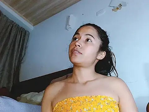 Snapshot of brihanna_lena chatting on June 2026 05:27:01 AM brihanna lena online show from June 2026 05:27:01 AM