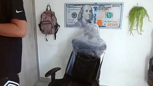 Snapshot of boss_of_cash chatting on June 2026 03:58:01 PM boss of cash online show from June 2026 03:58:01 PM