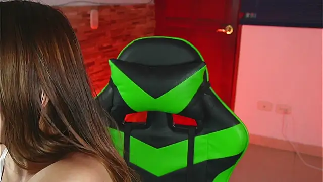 Michell Wallker online show from March 2026 05:41:01 PM