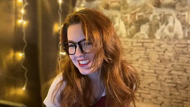 Snapshot of LaurenRossss chatting on January 2025 02:40:01 AM LaurenRossss online show from January 2025 02:40:01 AM