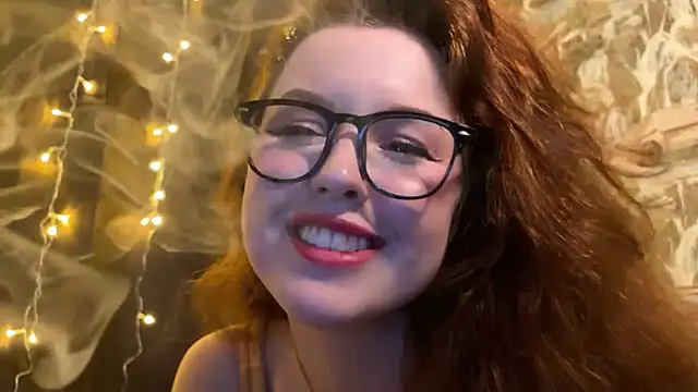 Snapshot of LaurenRossss chatting on January 2025 01:53:02 AM LaurenRossss online show from January 2025 01:53:02 AM