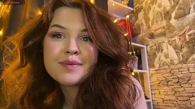 Snapshot of LaurenRossss chatting on March 2025 05:00:02 AM LaurenRossss online show from March 2025 05:00:02 AM