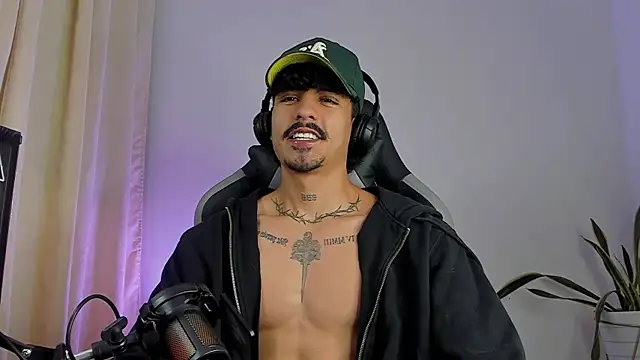 Lukeetaylor online show from July 2026 01:36:02 PM