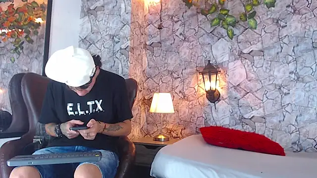 Samuel Hilton online show from December 2024 10:19:02 AM