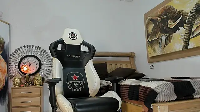 mr stiven  online show from March 2026 03:00:01 AM