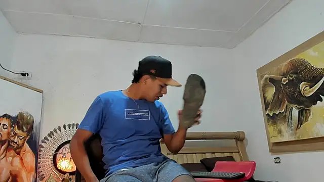 mr stiven  online show from April 2026 04:22:01 AM