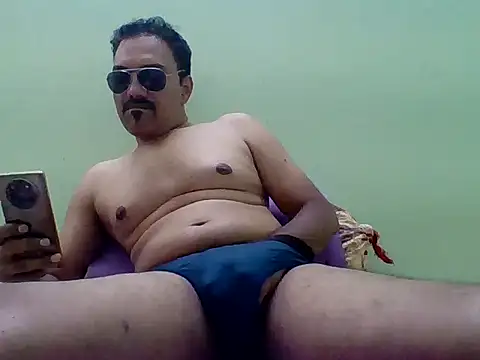 farhaanmacho online show from November 2025 04:17:01 PM