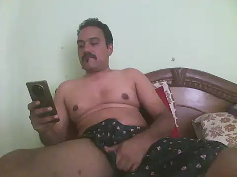 farhaanmacho online show from May 2026 09:03:01 AM