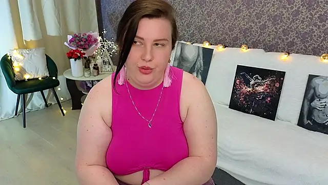Snapshot of -Lika- chatting on February 2025 09:01:01 PM -Lika- online show from February 2025 09:01:01 PM