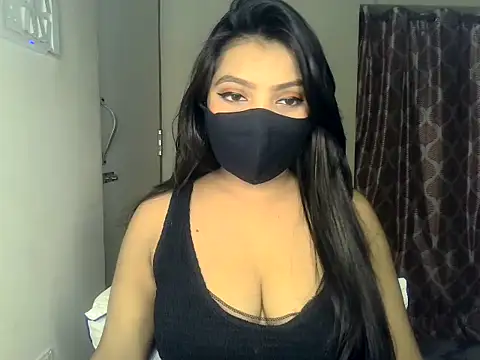 Snapshot of ishi_Beauty chatting on October 2025 06:30:01 AM ishi Beauty online show from October 2025 06:30:01 AM