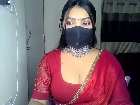 Snapshot of ishi_Beauty chatting on November 2025 06:35:01 AM ishi Beauty online show from November 2025 06:35:01 AM