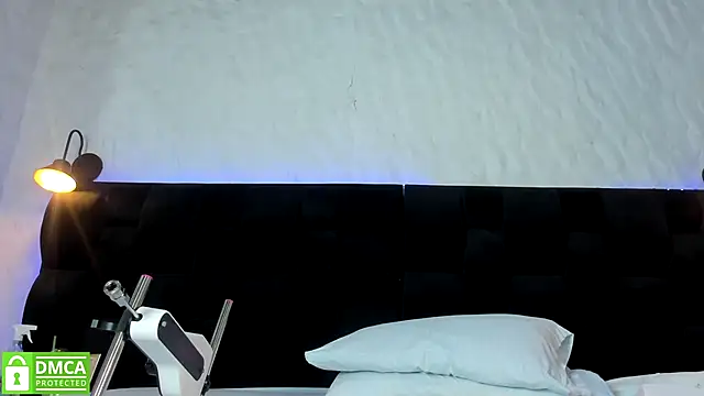 Camila  Gomez online show from November 2025 12:28:01 PM