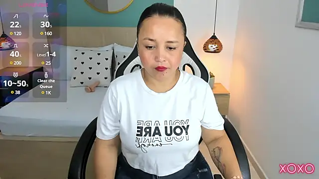 Snapshot of linda_rios_ chatting on March 2025 06:56:01 PM linda rios online show from March 2025 06:56:01 PM