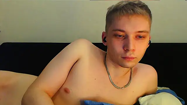 Snapshot of __sugarrebit chatting on February 2025 10:19:01 PM sugarrebit online show from February 2025 10:19:01 PM