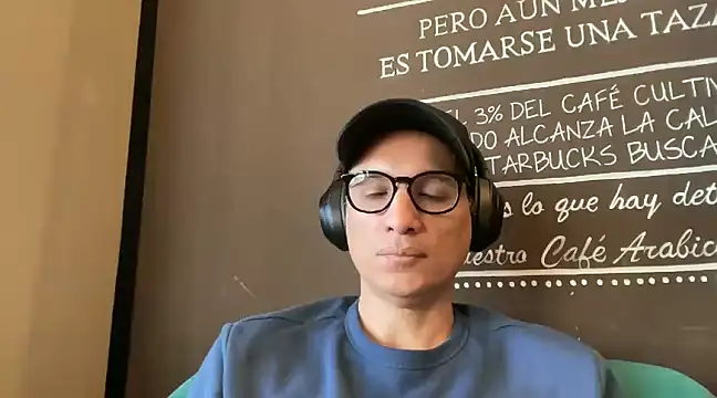 Snapshot of alex_ruiz85 chatting on February 2025 03:09:02 PM alex ruiz85 online show from February 2025 03:09:02 PM