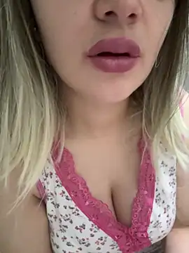 Snapshot of Gamzemm8888 chatting on January 2025 08:04:01 PM Gamzemm8888 online show from January 2025 08:04:01 PM