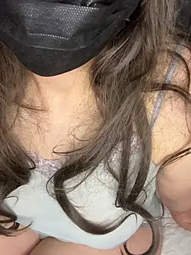 Snapshot of Gamzemm8888 chatting on February 2025 09:40:01 PM Gamzemm8888 online show from February 2025 09:40:01 PM