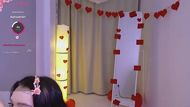 Lana  Cute  online show from February 2025 11:01:02 PM