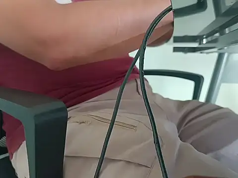 Snapshot of antonix-hard chatting on November 2025 09:15:01 PM antonix-hard online show from November 2025 09:15:01 PM