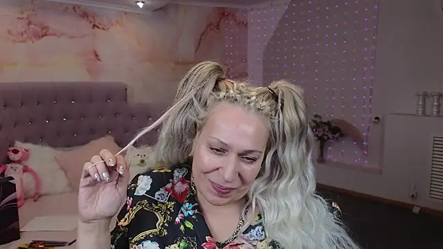 Snapshot of Penelope_Pinky chatting on January 2025 05:15:02 PM Penelope Pinky online show from January 2025 05:15:02 PM