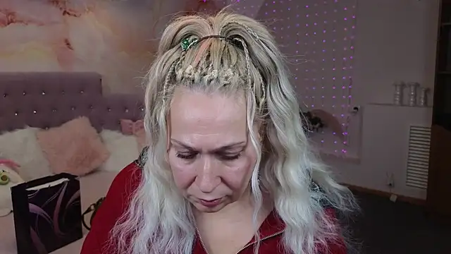 Snapshot of Penelope_Pinky chatting on January 2025 02:41:01 PM Penelope Pinky online show from January 2025 02:41:01 PM