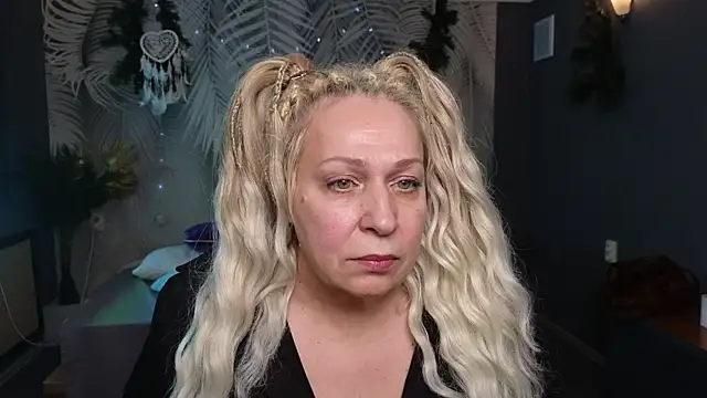 Snapshot of Penelope_Pinky chatting on January 2025 05:26:02 PM Penelope Pinky online show from January 2025 05:26:02 PM