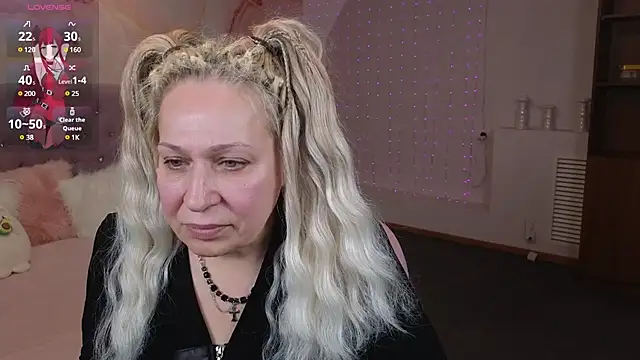 Snapshot of Penelope_Pinky chatting on February 2025 02:32:02 PM Penelope Pinky online show from February 2025 02:32:02 PM