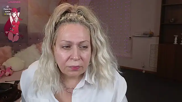 Snapshot of Penelope_Pinky chatting on February 2025 05:18:01 PM Penelope Pinky online show from February 2025 05:18:01 PM