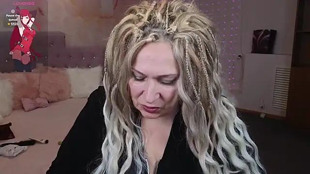 Snapshot of Penelope_Pinky chatting on February 2025 04:40:01 PM Penelope Pinky online show from February 2025 04:40:01 PM