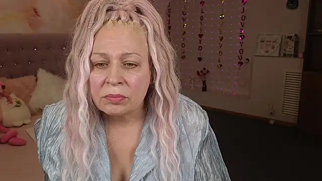 Snapshot of Penelope_Pinky chatting on February 2025 02:33:01 PM Penelope Pinky online show from February 2025 02:33:01 PM