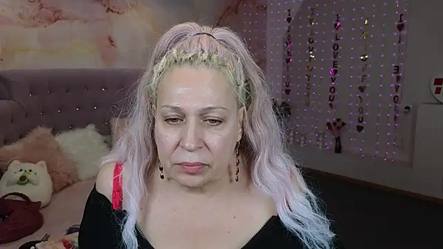 Snapshot of Penelope_Pinky chatting on March 2025 06:44:02 PM Penelope Pinky online show from March 2025 06:44:02 PM