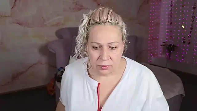 Snapshot of Penelope_Pinky chatting on October 2025 12:16:02 PM Penelope Pinky online show from October 2025 12:16:02 PM