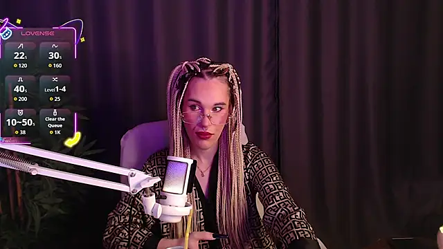 Snapshot of Cassie_Bae chatting on November 2025 05:43:01 AM Cassie Bae online show from November 2025 05:43:01 AM