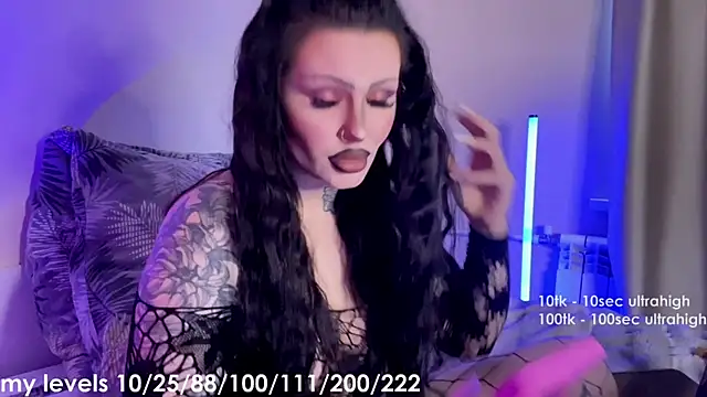  xxtina online show from March 2026 12:00:02 PM