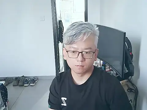 leoUSIR online show from September 2025 01:17:01 AM