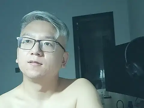 leoUSIR online show from September 2025 07:51:02 PM